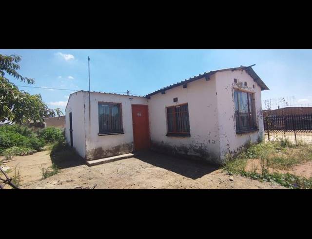2 BEDROOM HOUSE FOR SALE IN DAVEYTON CENTRAL